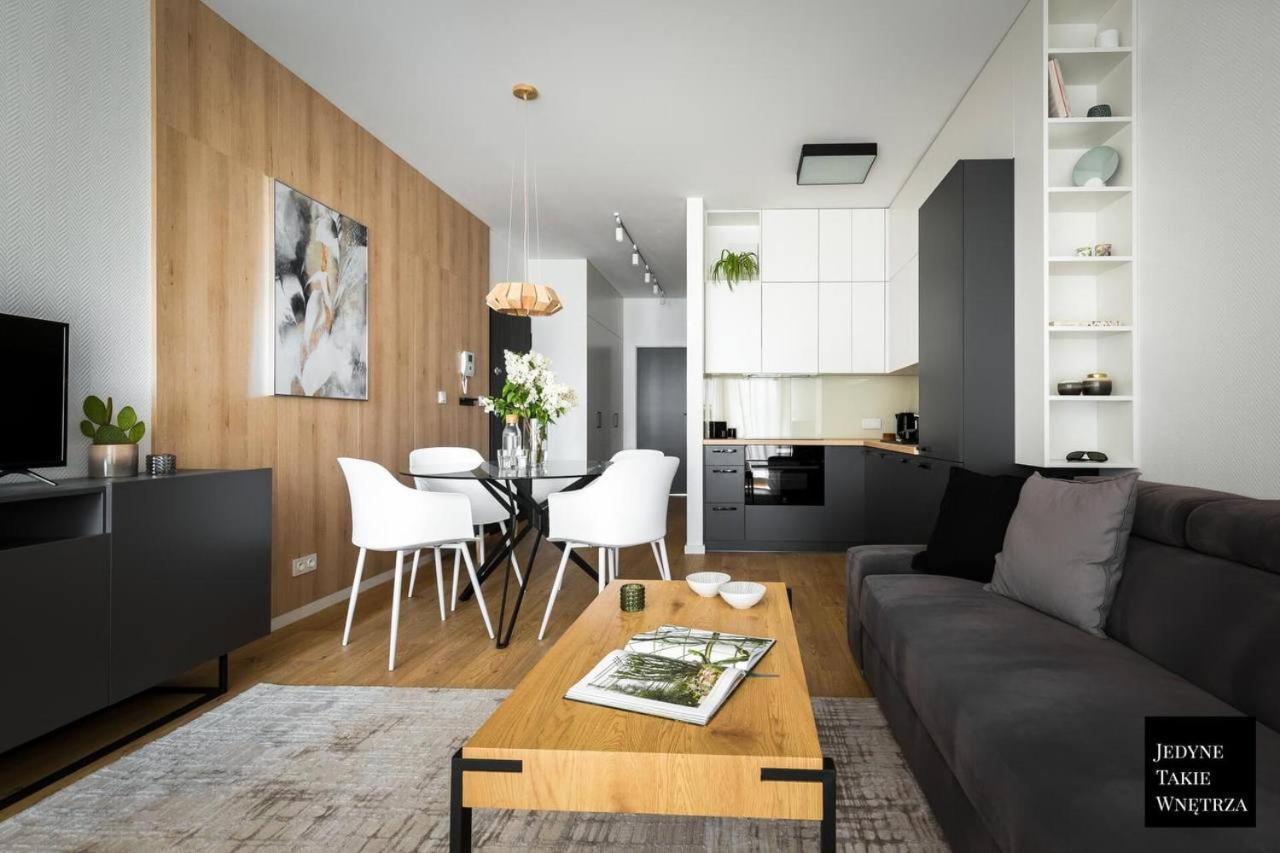 Luxury Apartments Mennica Residence With Parking Warschau Buitenkant foto