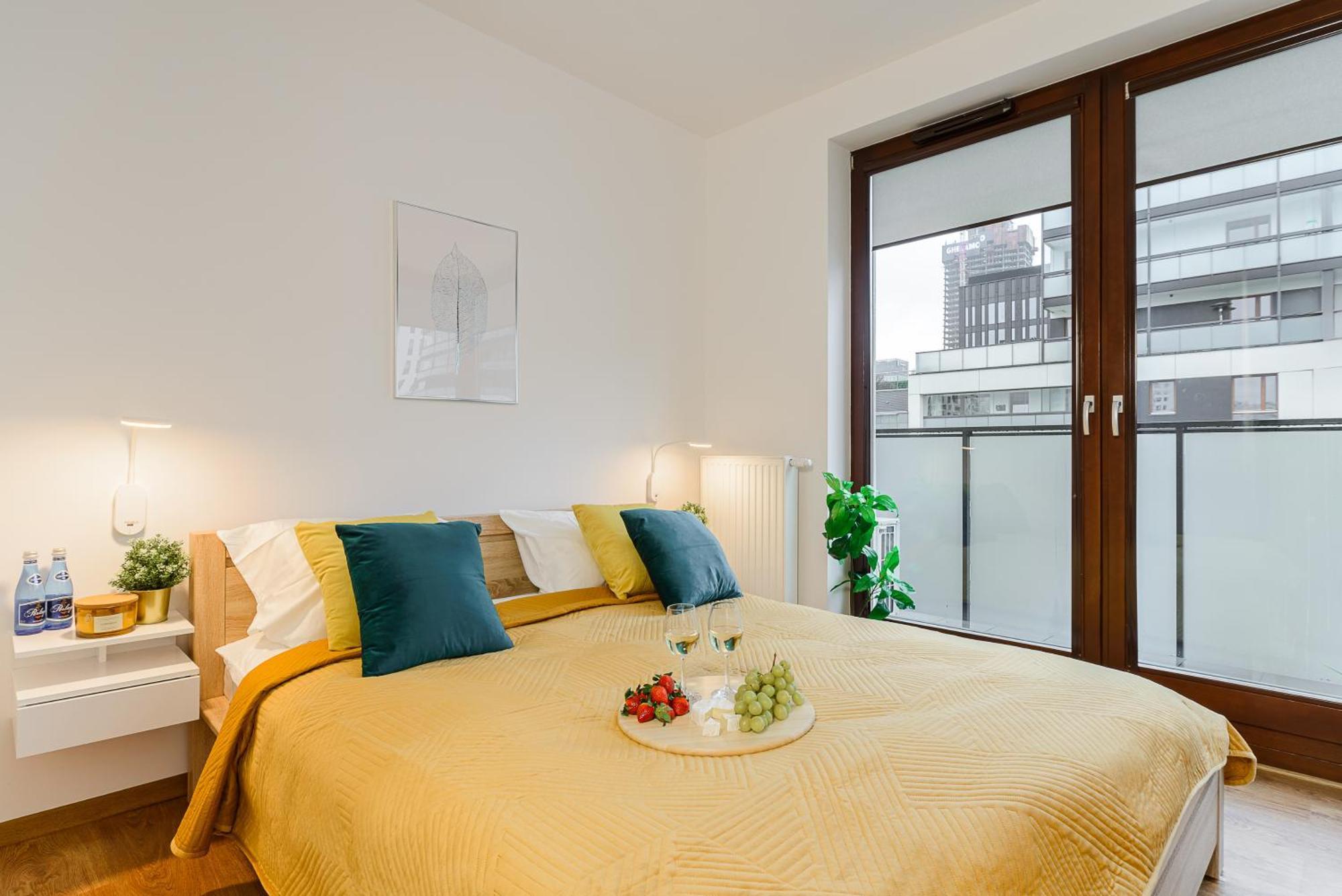Luxury Apartments Mennica Residence With Parking Warschau Buitenkant foto